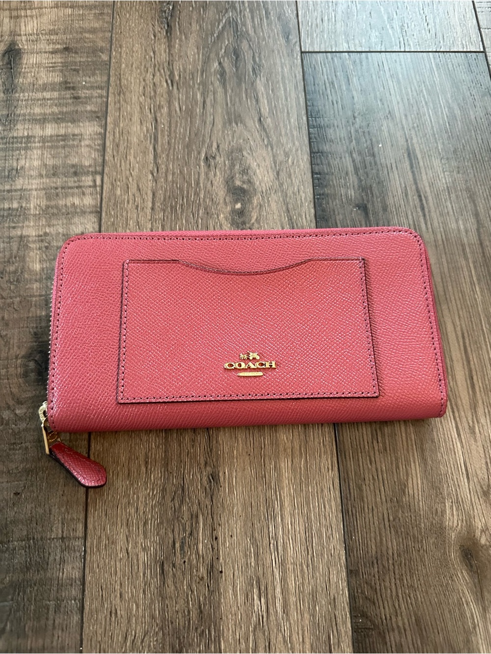 Coach Accordion Zip Wallet Pink EXCELLENT